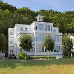 Agnes Mit Meerblick-loggia Und Strandkorb Am