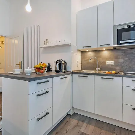 Agnes Mit Meerblick-loggia In Lage Am - Duenengras 빈츠